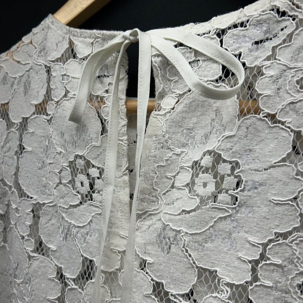 WAYF Women's Lace Puff Sleeve Top L Cream Key Hole Tie Neck - Picture 5 of 16